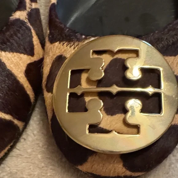 Tory Burch Leopard Print Reva Flats with Gold Logo - Picture 3 of 12